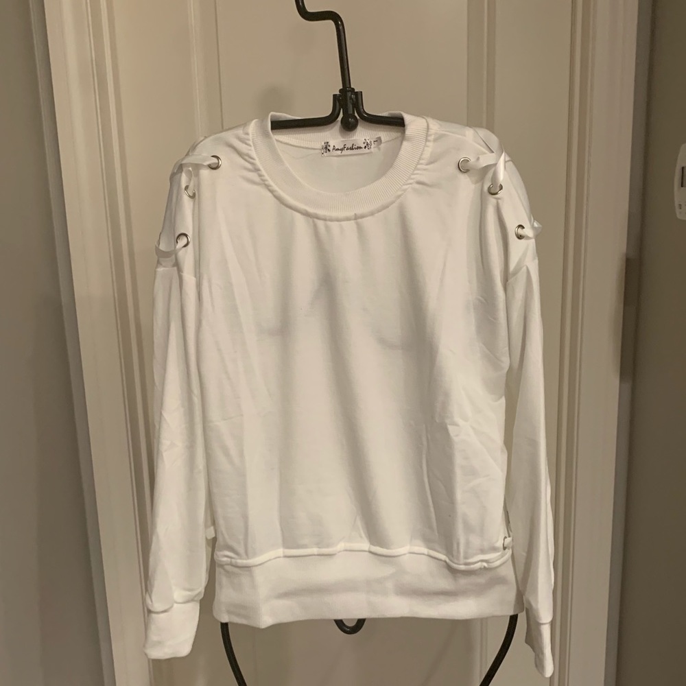 White pullover sweater